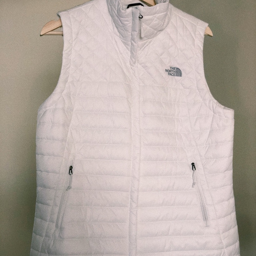 North face white vest